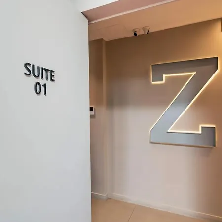 Zoe Luxury