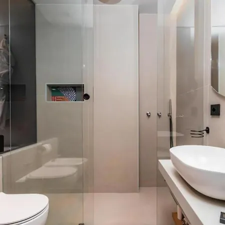 Zoe Luxury Bed & Breakfast 4*